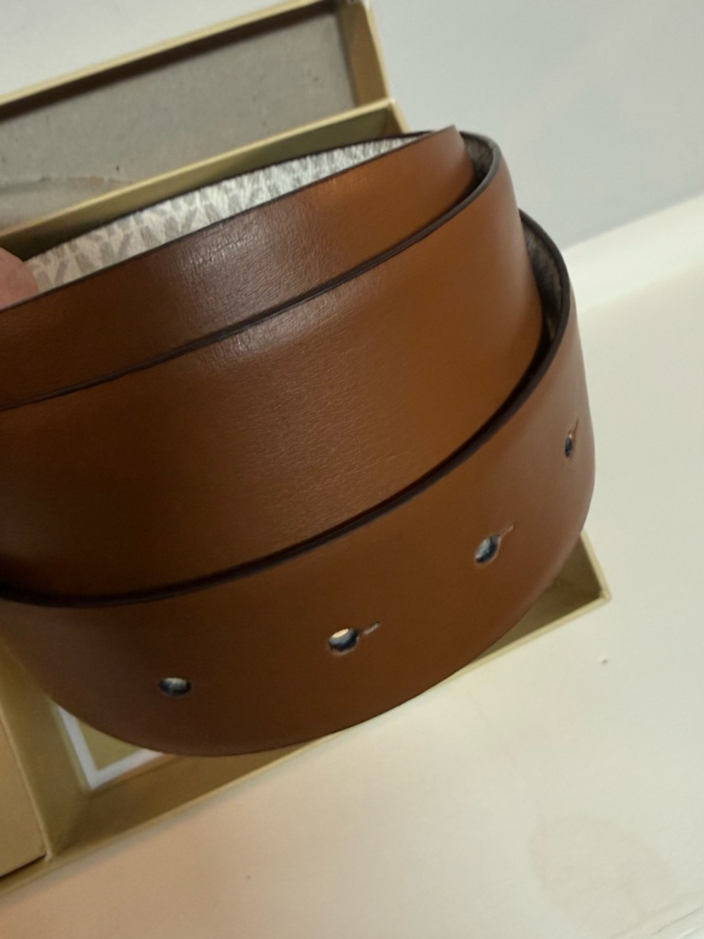 Michael Kors womens 2 in 1 reversible Leather belt - Picture 4 of 5